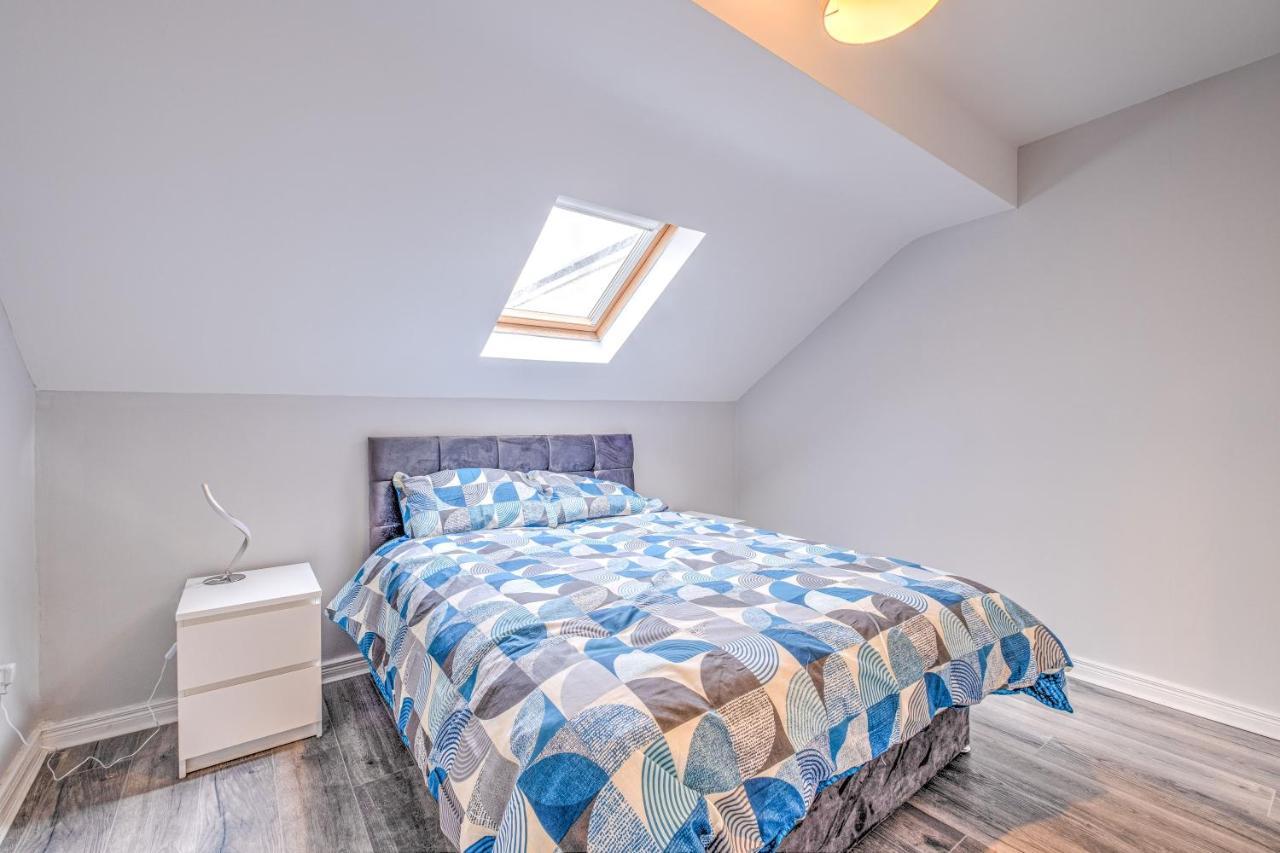2 And 4 - Marine Apartment