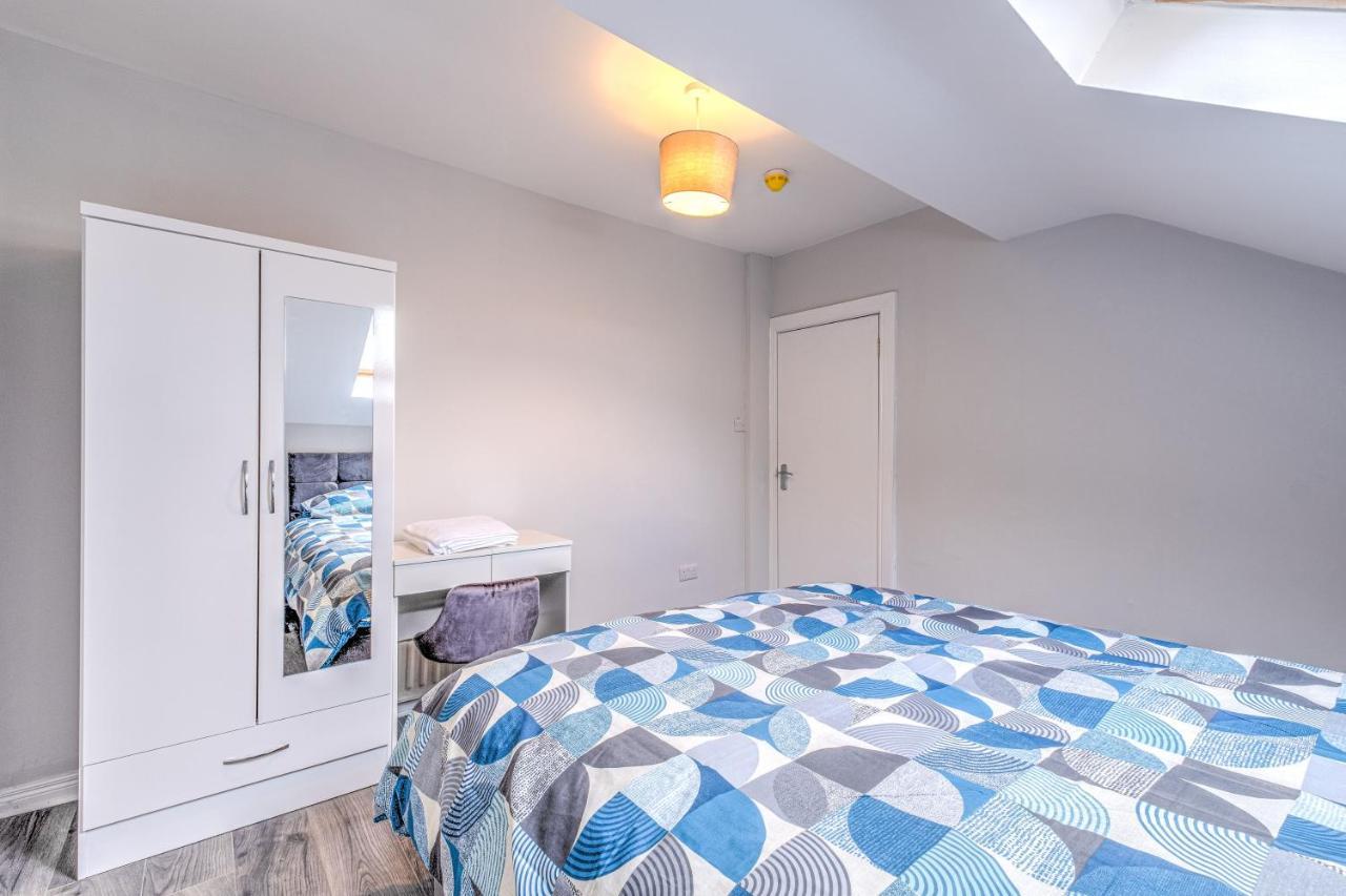 2 And 4 - Marine Portrush